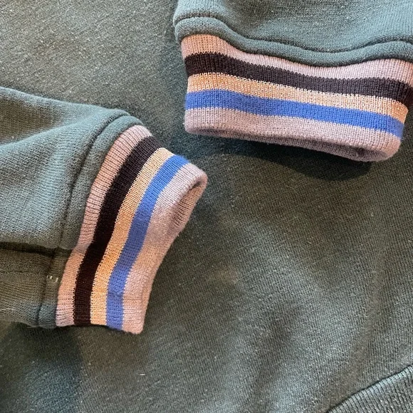 Aquarius Cocktail Green Sweatshirt with  Gold Smiley Face - Picture 4 of 12